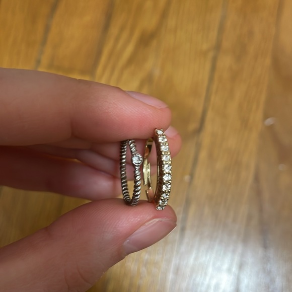 Assortment of rings - Picture 4 of 7